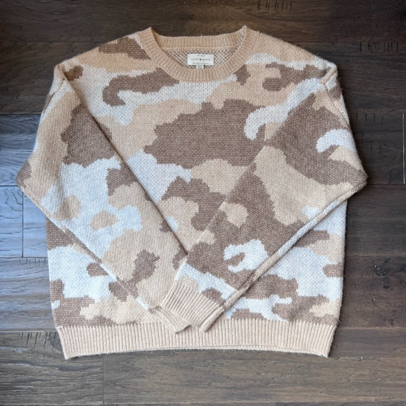 Lucky Brand Tan, Brown & Cream Camo Crewneck Sweater Size Medium NWOT - Picture 2 of 8